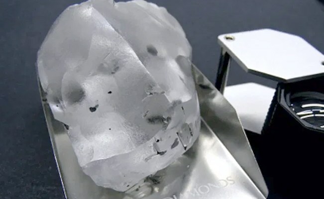 Descubren diamante de 422 quilates con un valor de 18 mdd